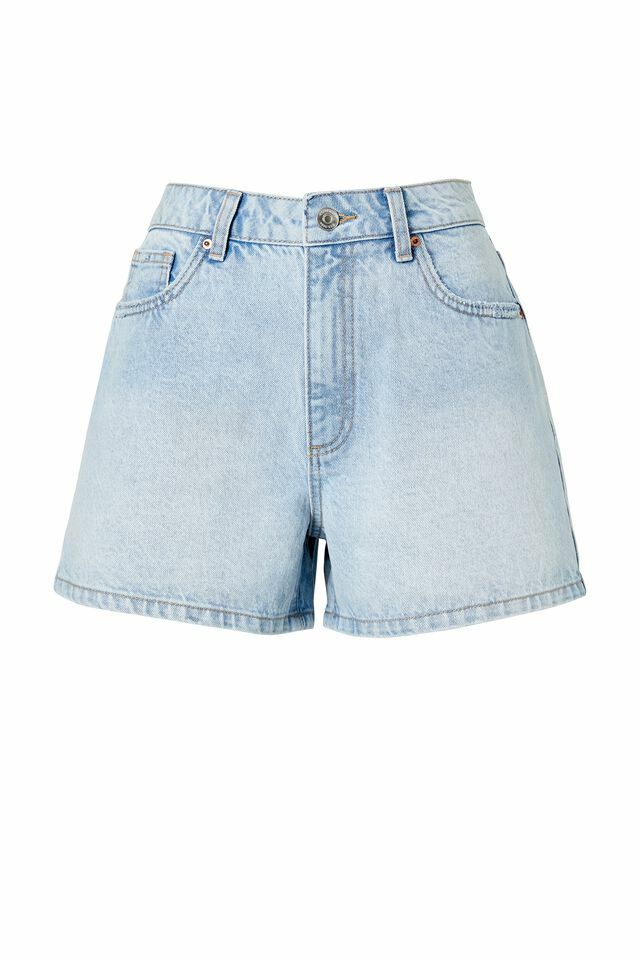 淺色牛仔短褲