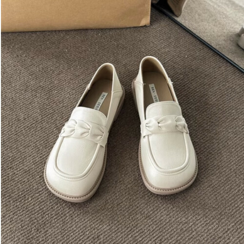 Casual flat spring and autumn shoes