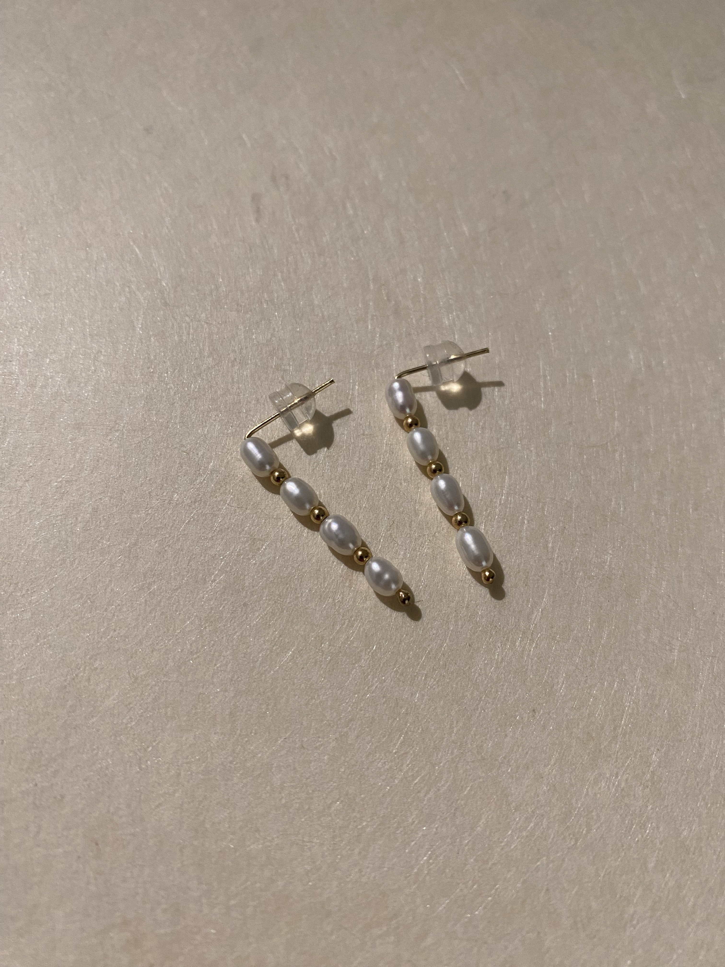 L型 米粒珍珠金珠耳環