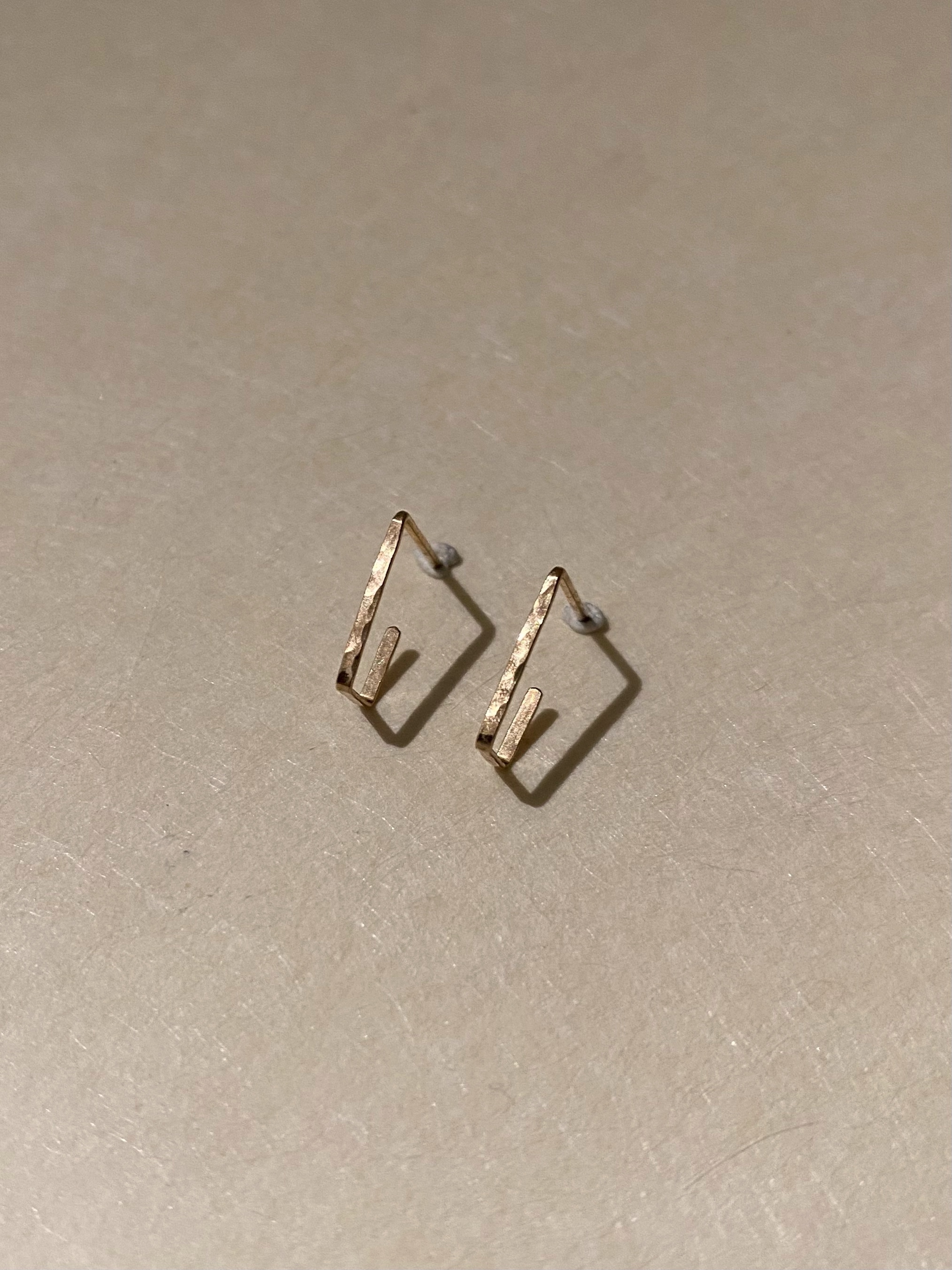 法式方形敲拓耳環