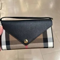 [S] BURBERRY LS HANNAH EV COCA HOUSE CHECK DERBY LEATHER,BLACK, 80731551-BLACK (SB61)