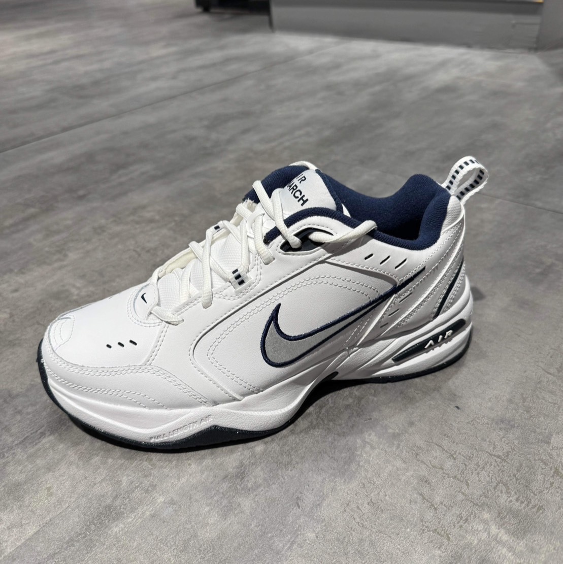 Air Monarch IV 運動 男鞋 基本款 舒適 皮革 白銀/黑  (415445-102) (415445-001)