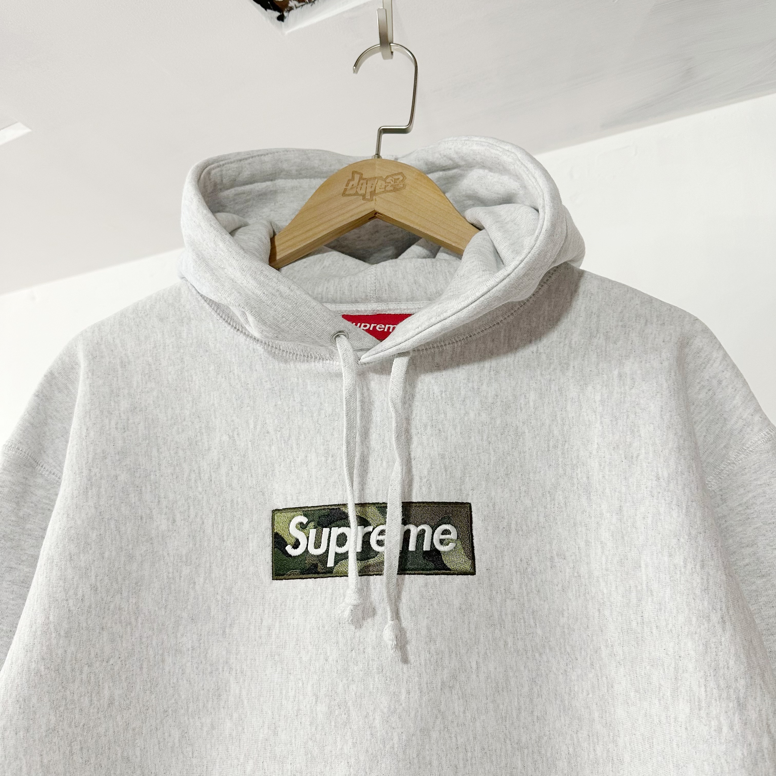 Supreme FW23 Box Logo Hoodie Grey
