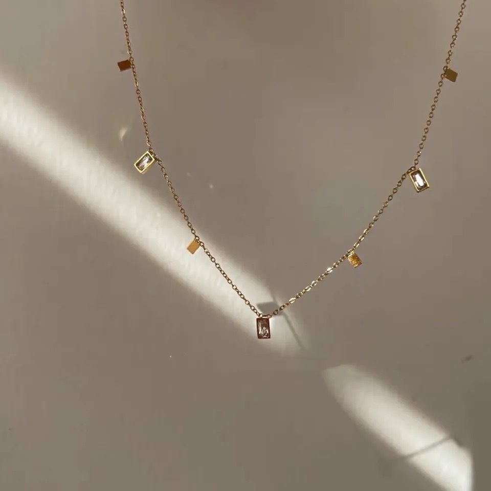 方鑽款鎖骨項鍊