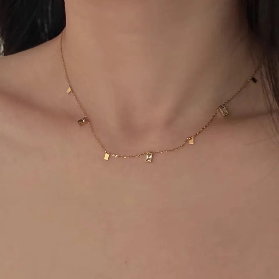方鑽款鎖骨項鍊