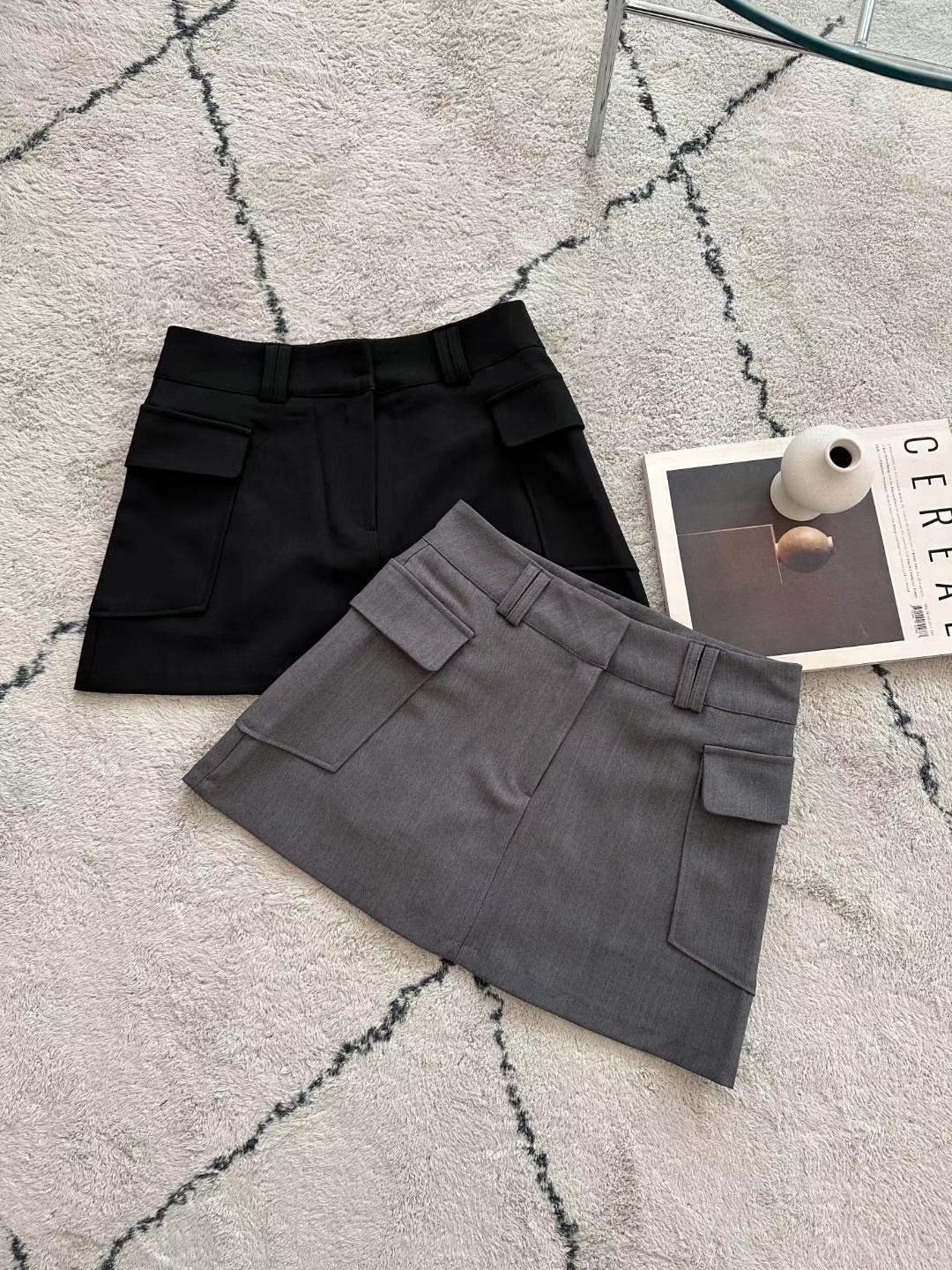 〈Charlotte至愛〉百搭西裝料兩側袋口短裙// 兩色入