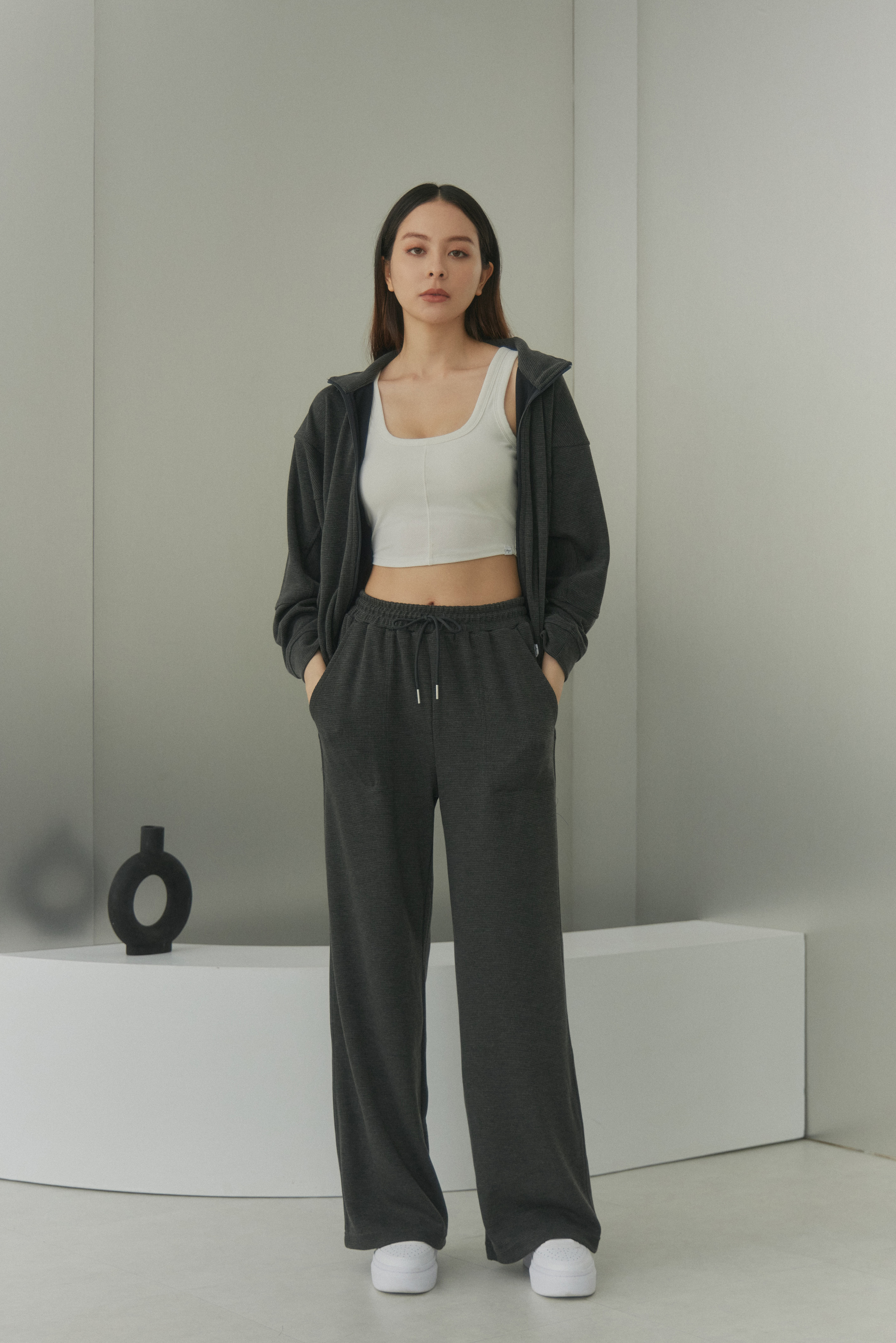 華夫格高腰落地寬褲- 灰黑