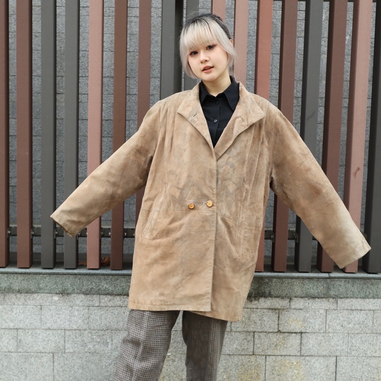 若隱若現的神秘人物