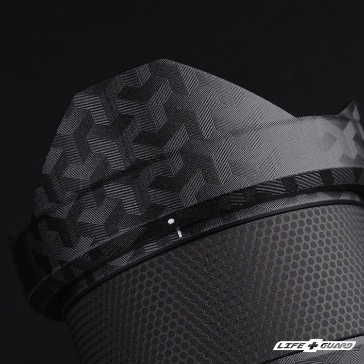 LIFE+GUARD 鏡頭貼膜安裝示意，適用 Panasonic LUMIX S 18mm F1.8