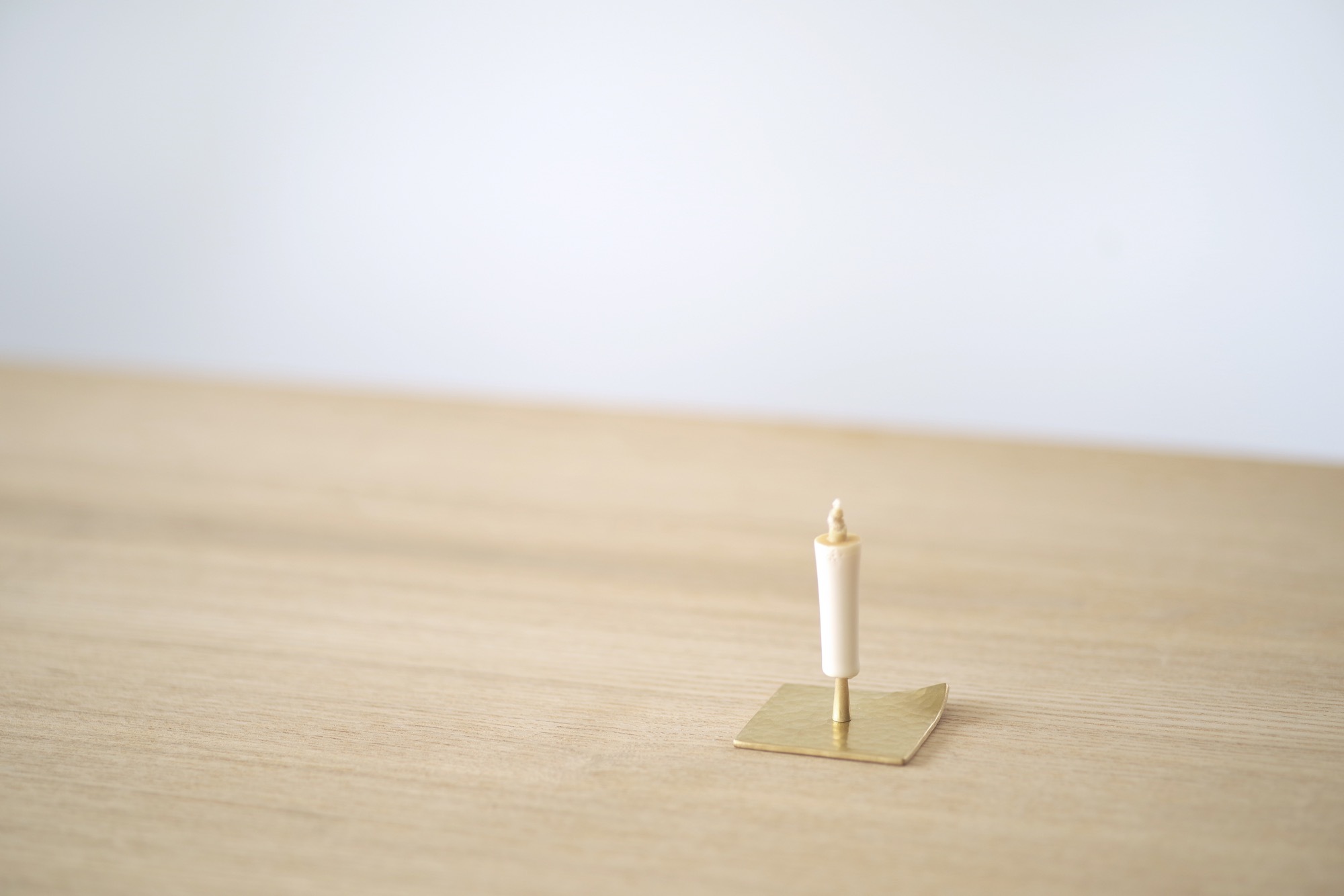 DAIYO 黃銅捶打板方燭台