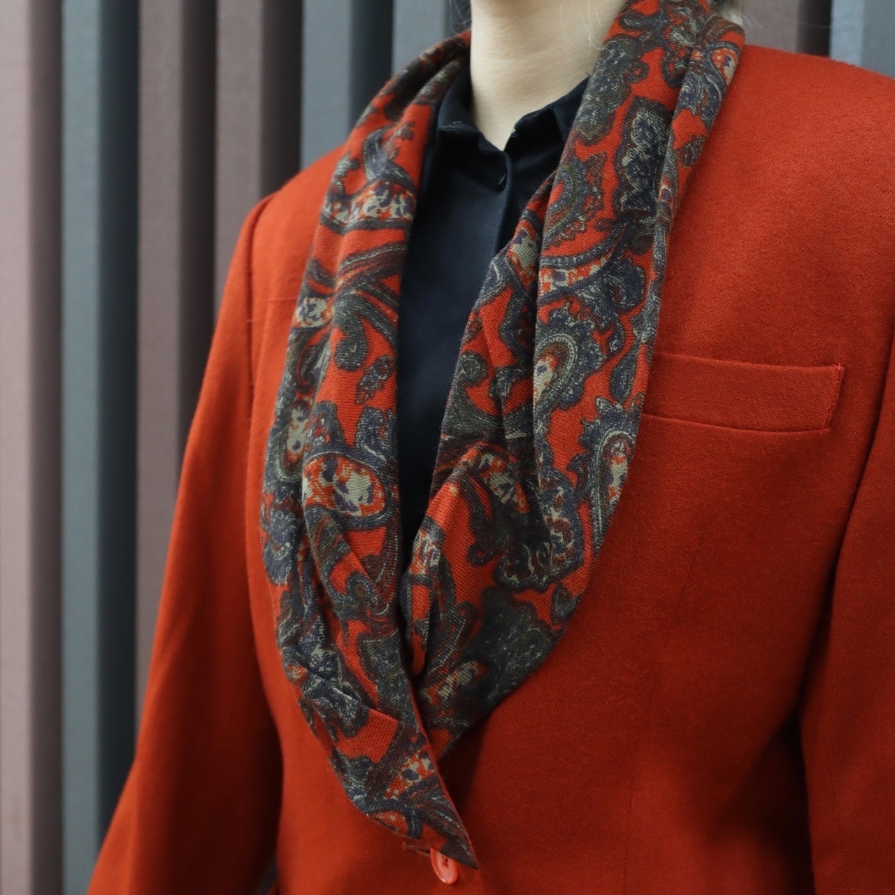 暗橙啡色腰果花青果領外套