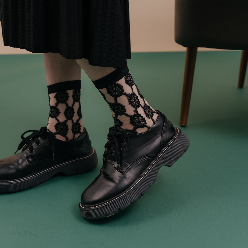 Flower sheer design mid-calf socks two colors【07110534】in stock+pre-order