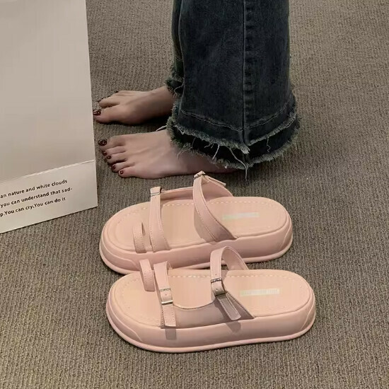 Fashionable outer wear non-slip sandals