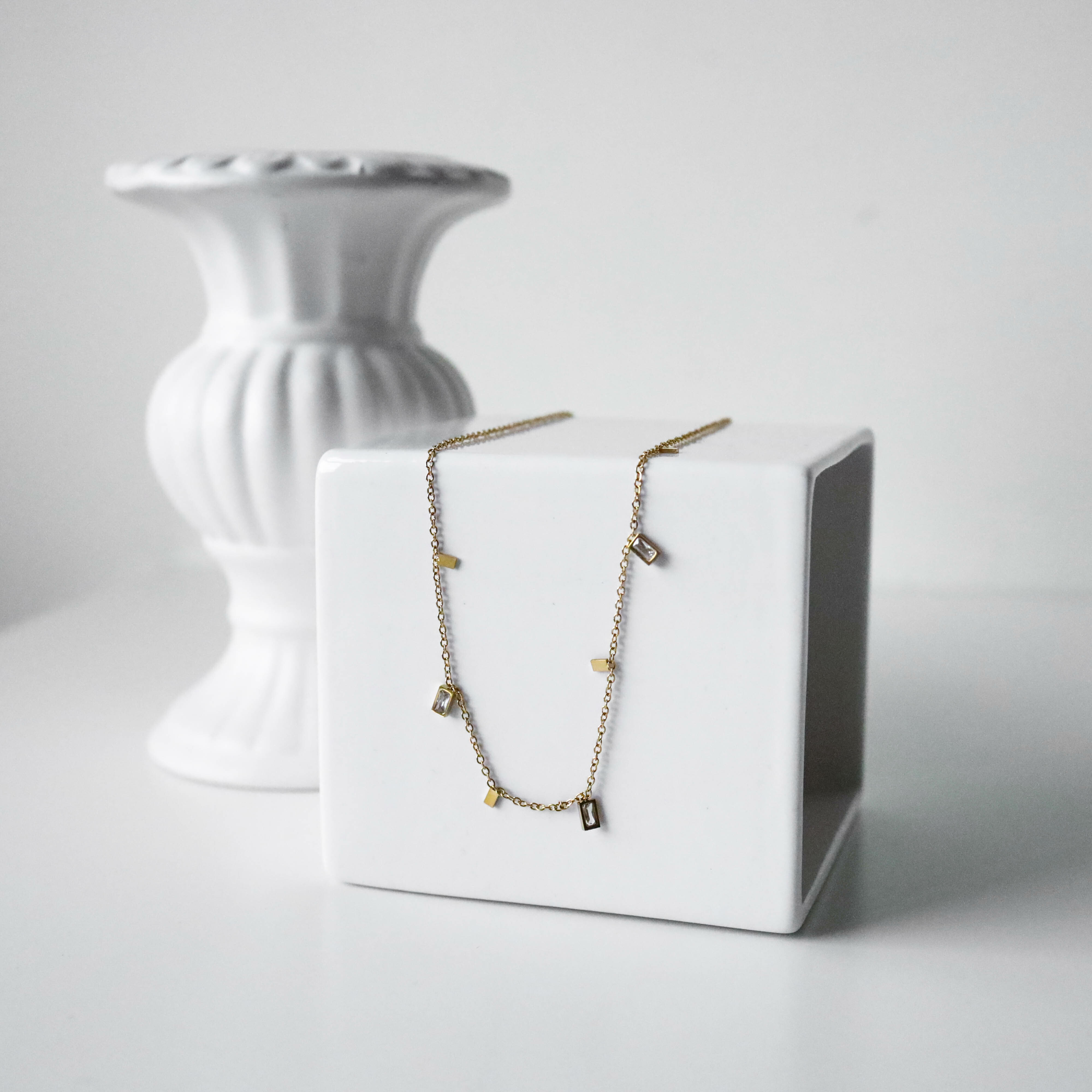 不怕水金色長方鑽項鍊