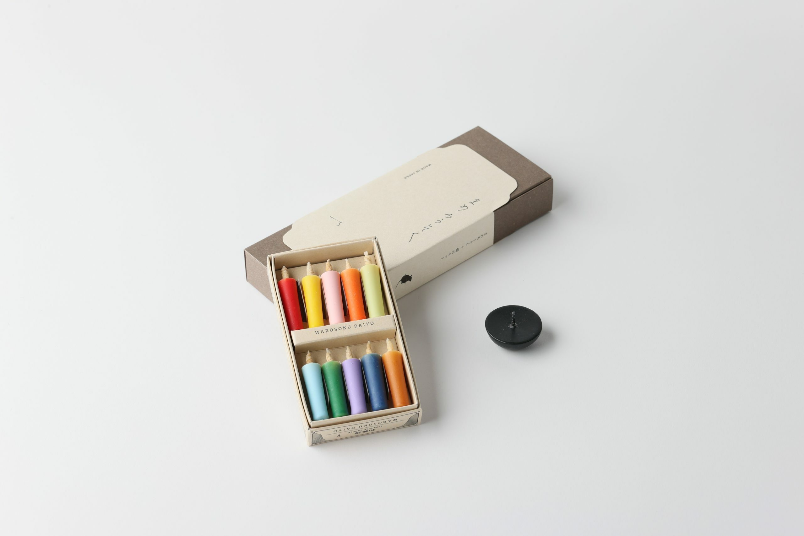 DAIYO 派對色米蠟燭禮盒＋黑陶瓷圓形燭台