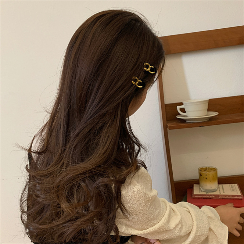 《3470》雙c黑色金屬字母小髮夾