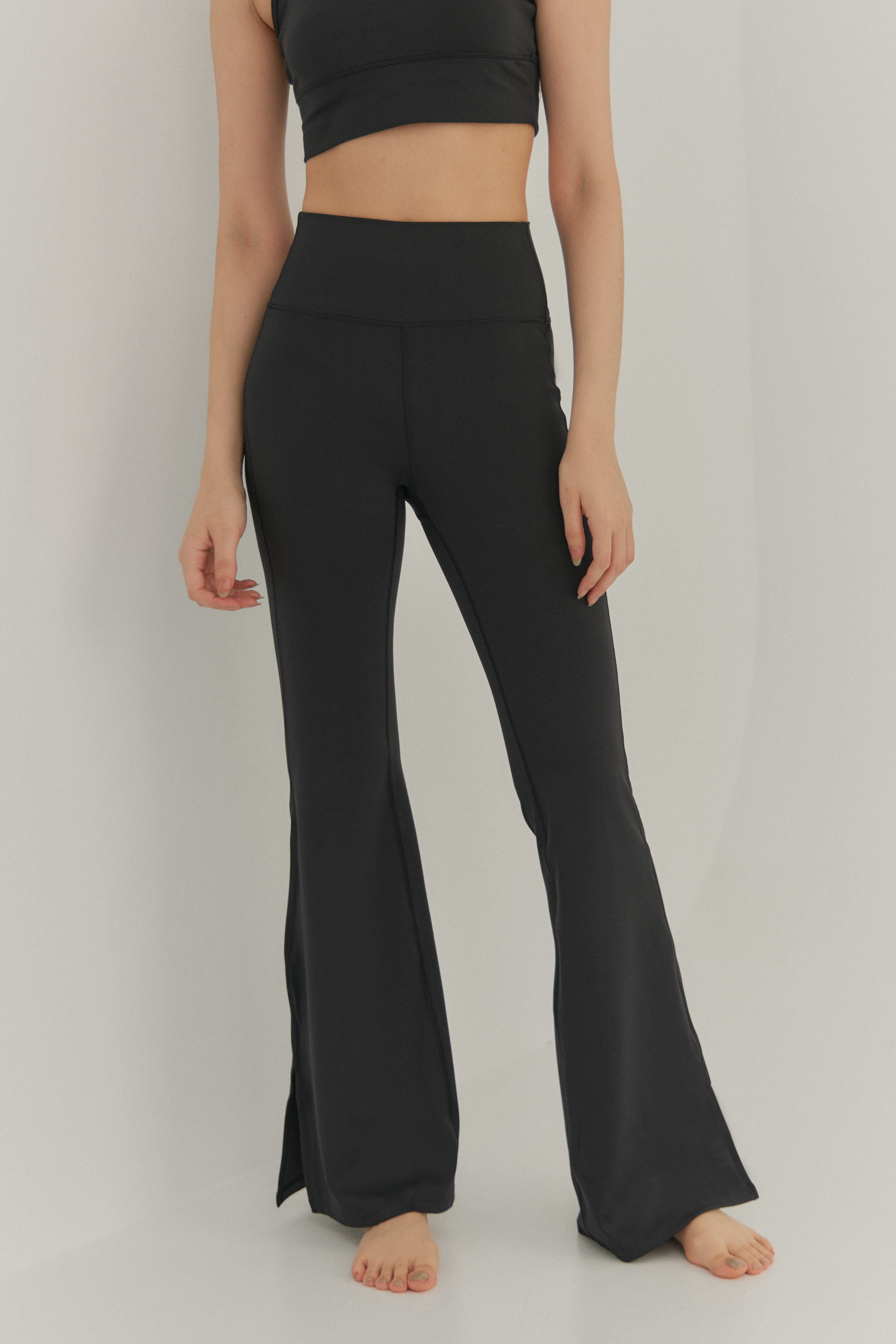 Shyni Split Pants 修身喇叭褲- 正黑