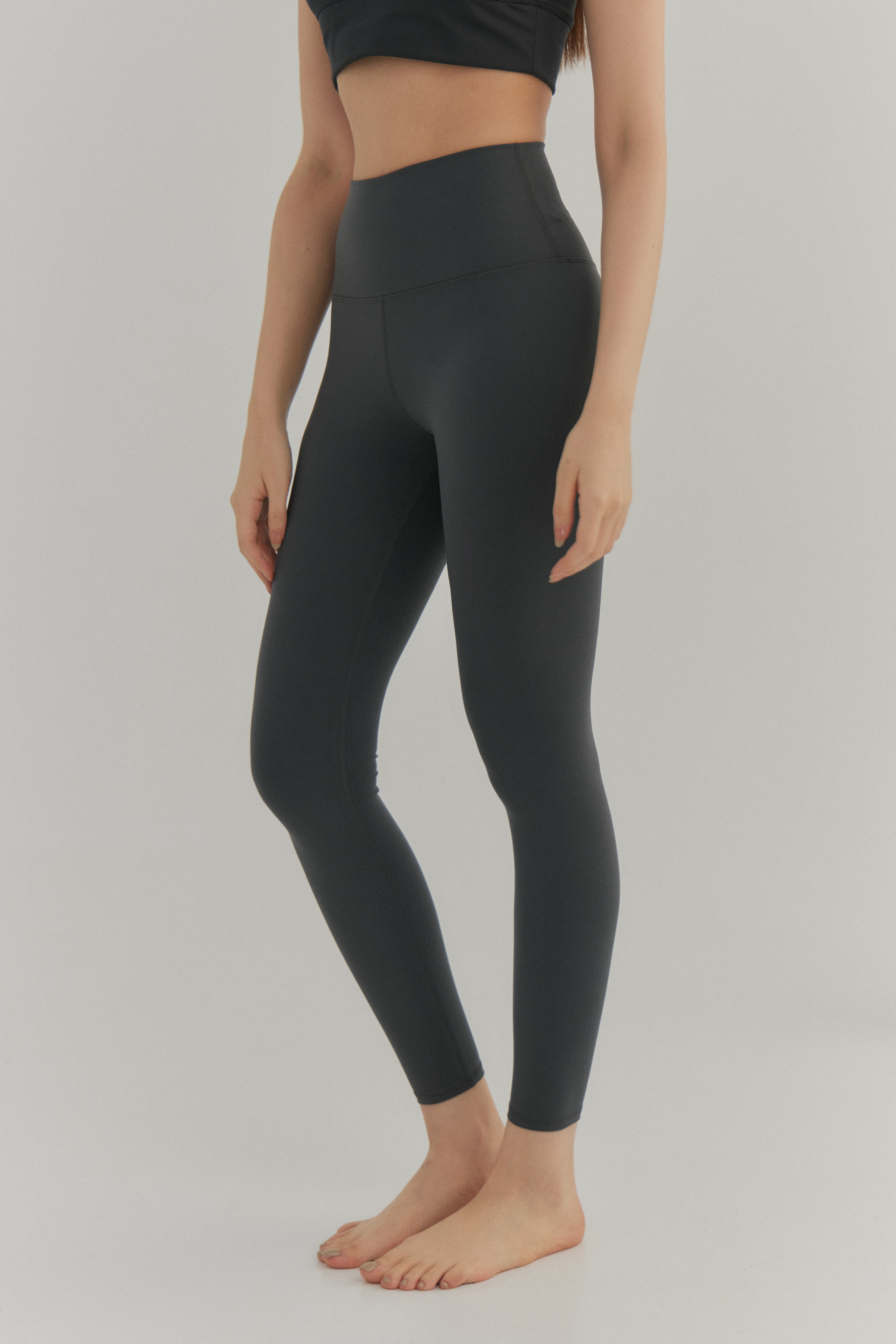 10/10 Shyni High-Rise Legging- 碳黑