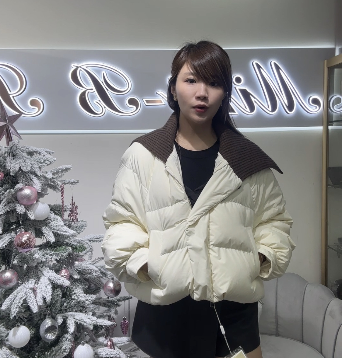 棕色拼接領米白色外套 -M