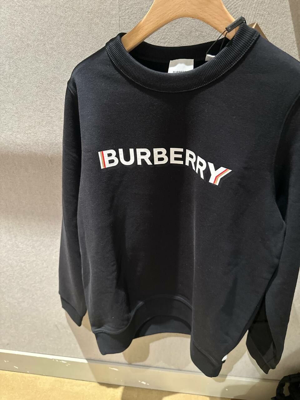 [S] BURBERRY FAIRHALL BBY LOGO LETTERING GRAPHIC SWEATSHIRT,BLACK, 140115A1189-BLACK (SB80)