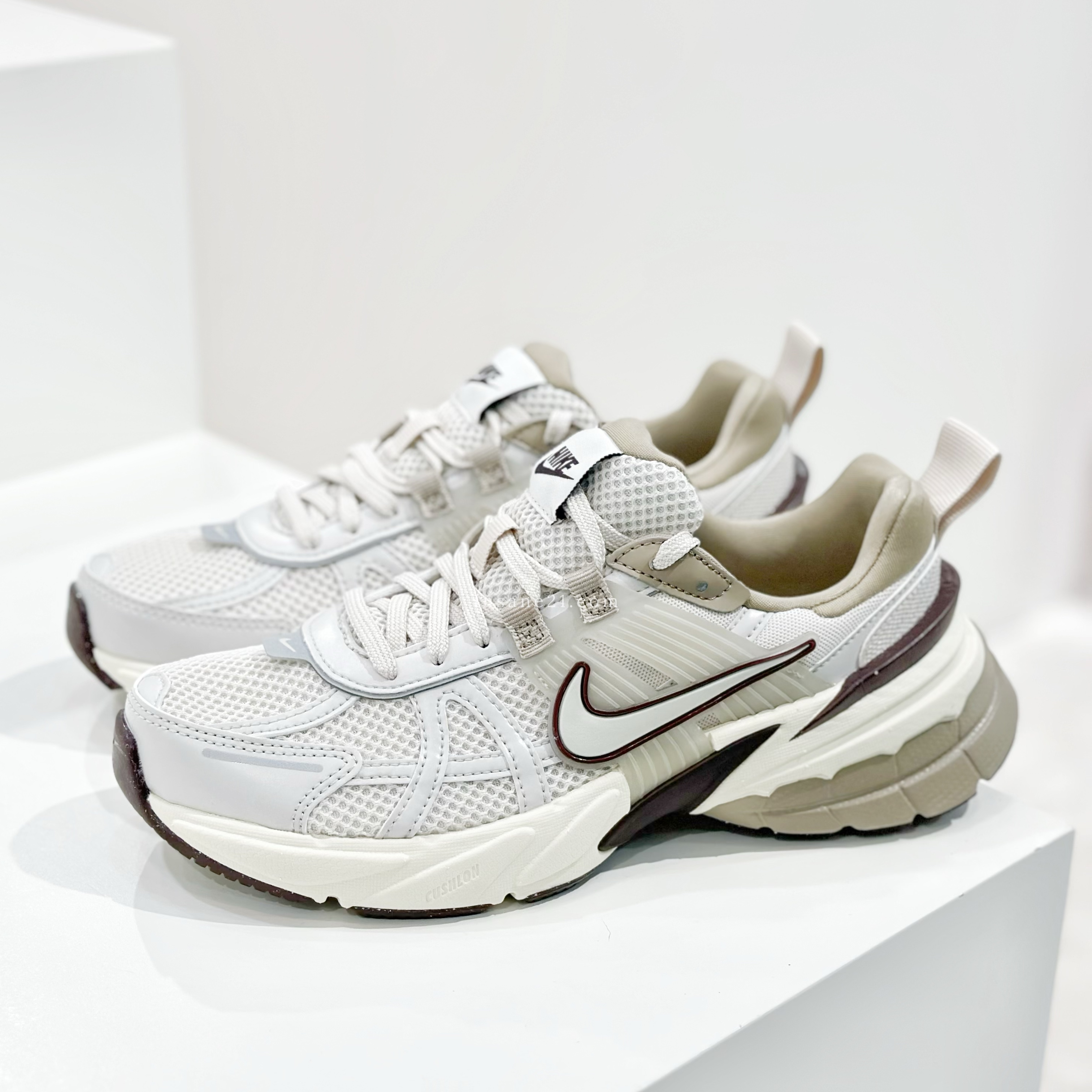 NIKE V2K RUN RUNTEKK 咖啡可可 女鞋  FD0736-103