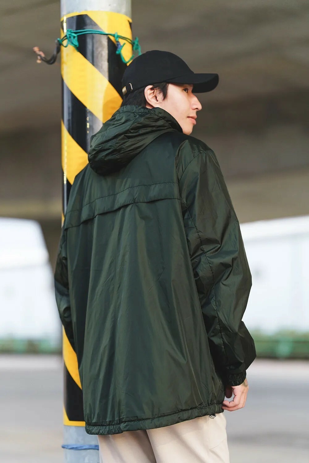 防水防風輕量鋪棉外套-3色 C23569