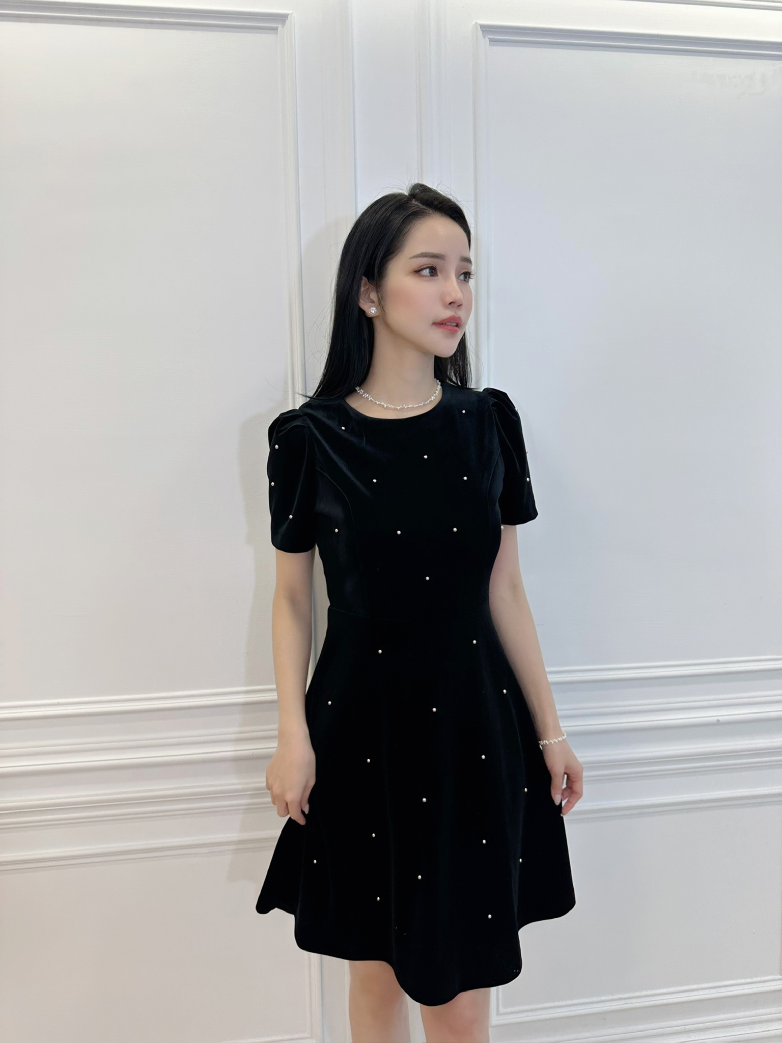 絕美短袖銀珠絨面洋(膝上)