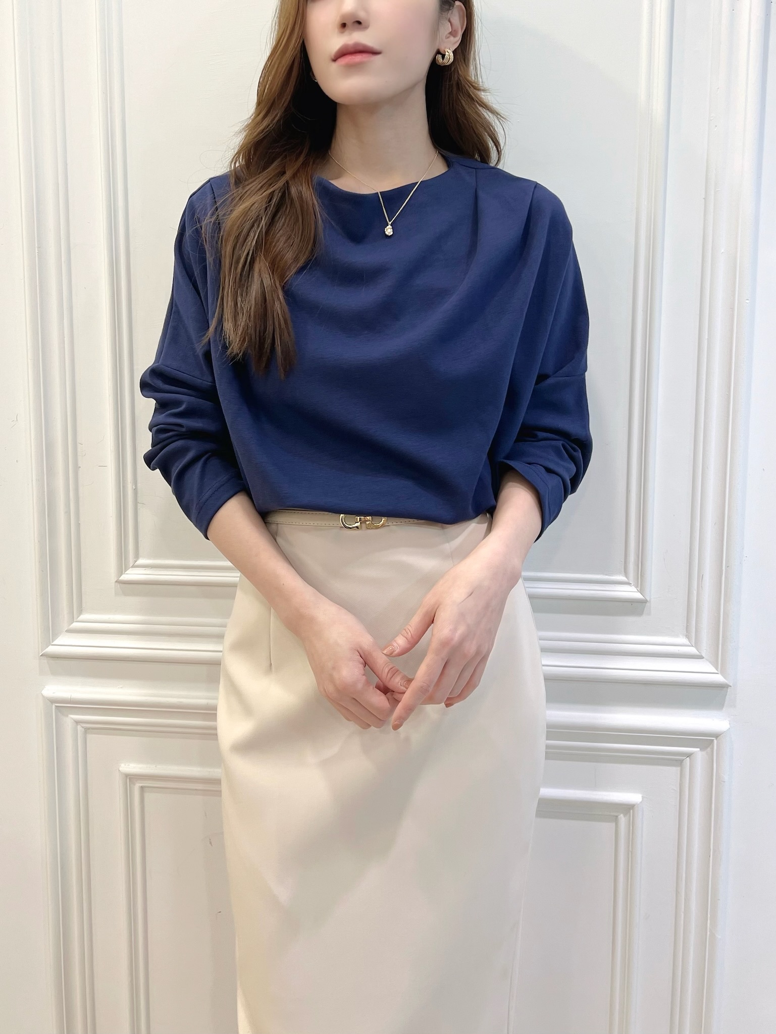 棉料肩抓褶上衣