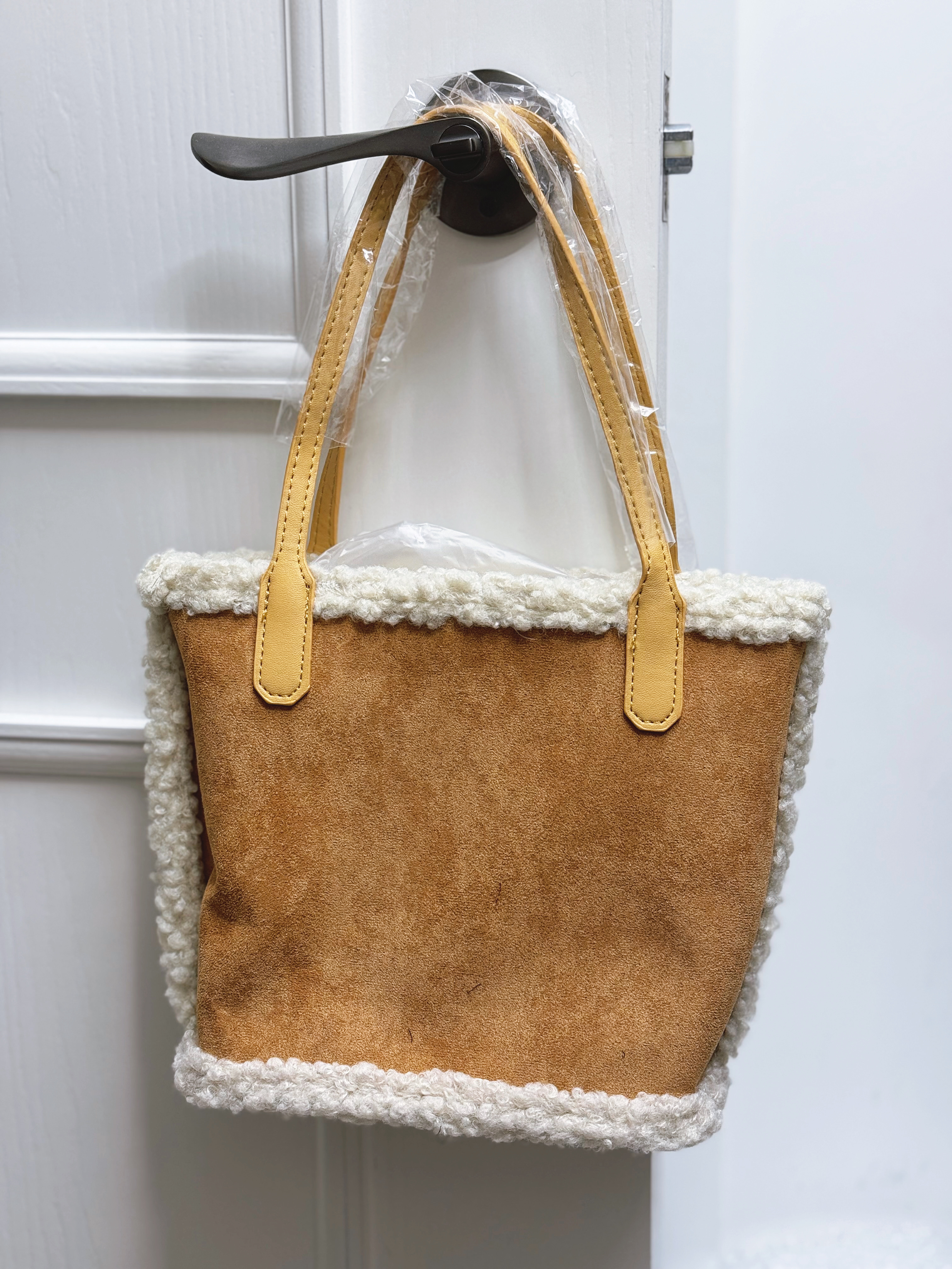 12.20仿皮毛毛tote bag