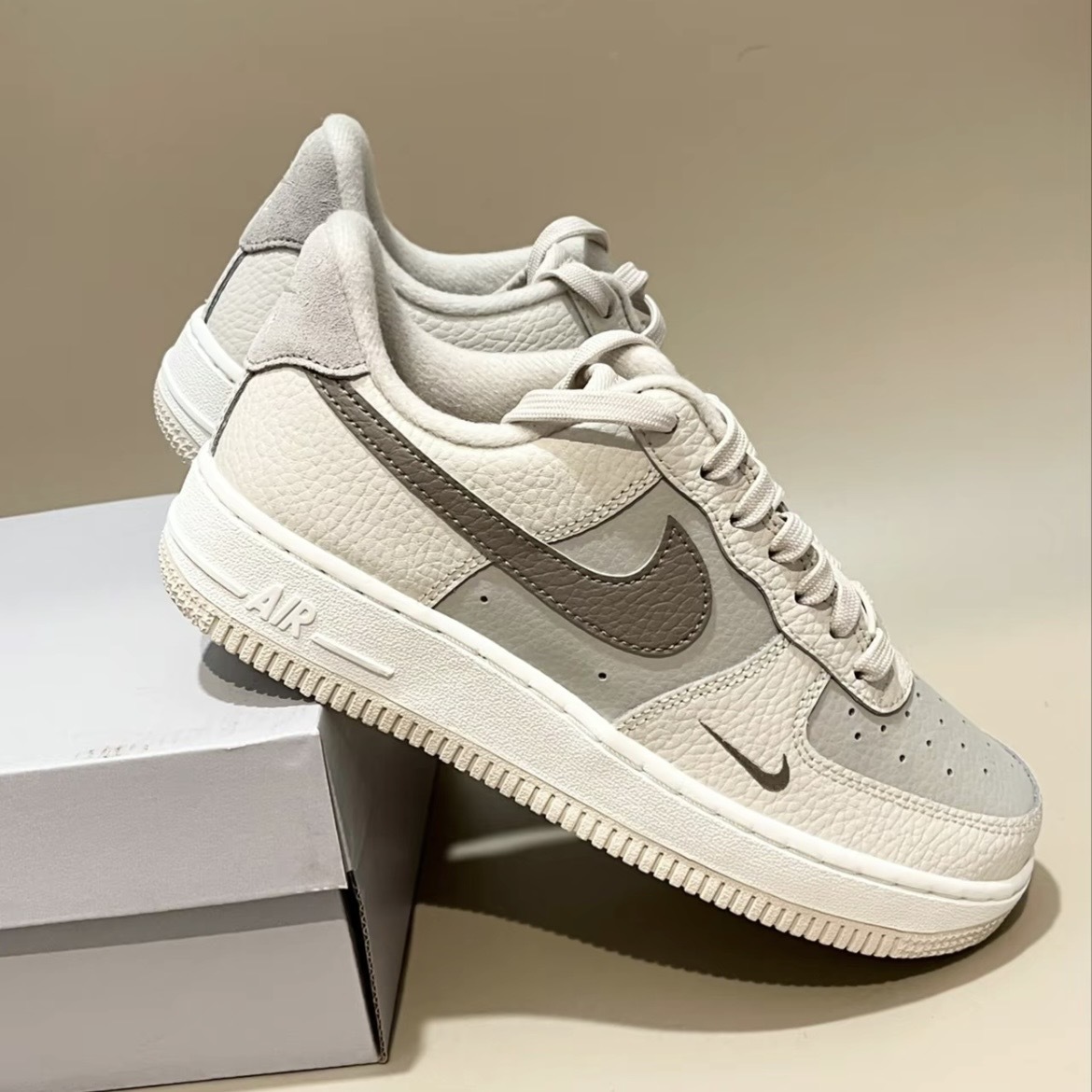 Nike Air Force 1 Low 奶茶棕 FB8483-100