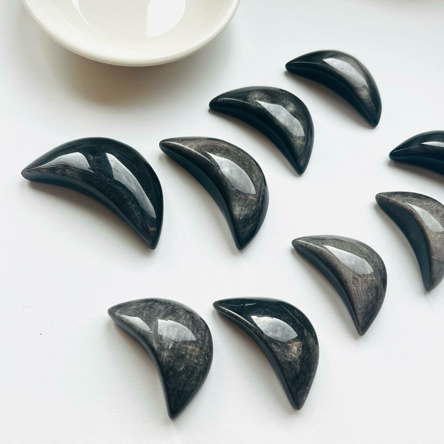 [原石] 銀曜石 月亮 隨機出貨