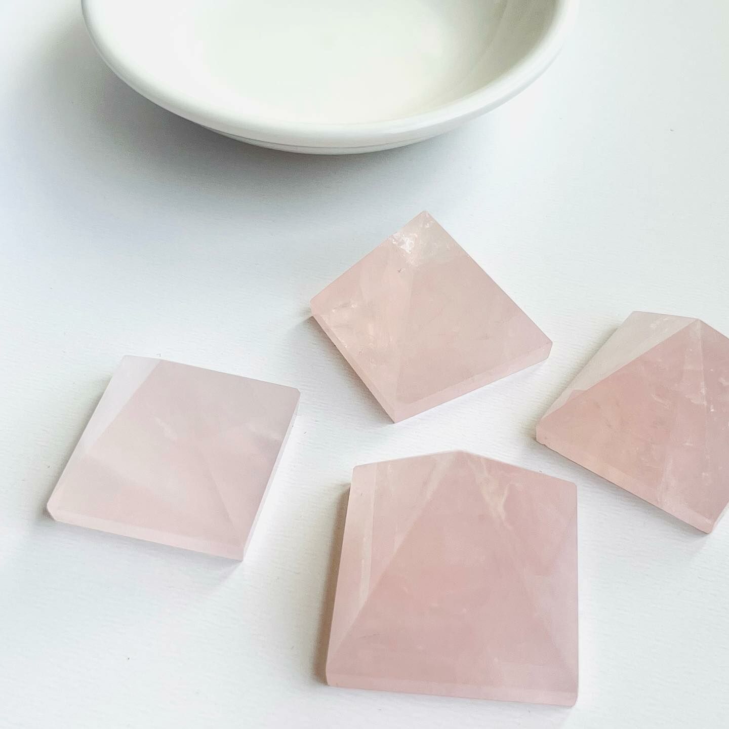 [原石] 粉晶 金字塔 水晶擺件