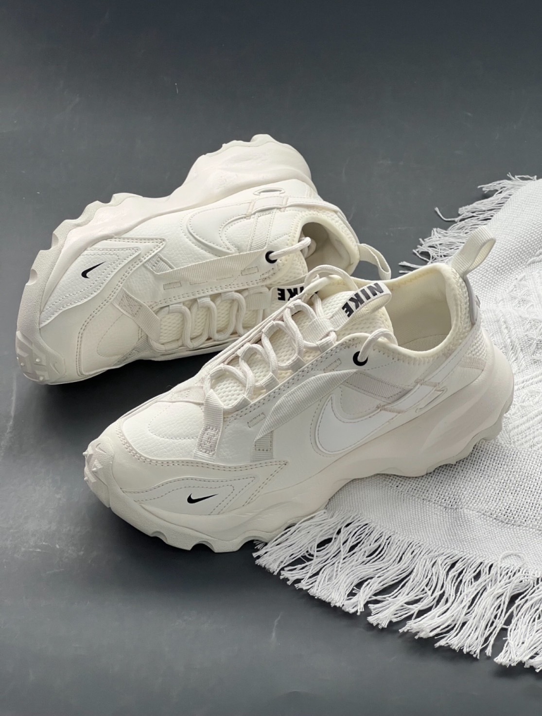 【NIKE】即將到貨 TC 7900 奶油復古老爹鞋