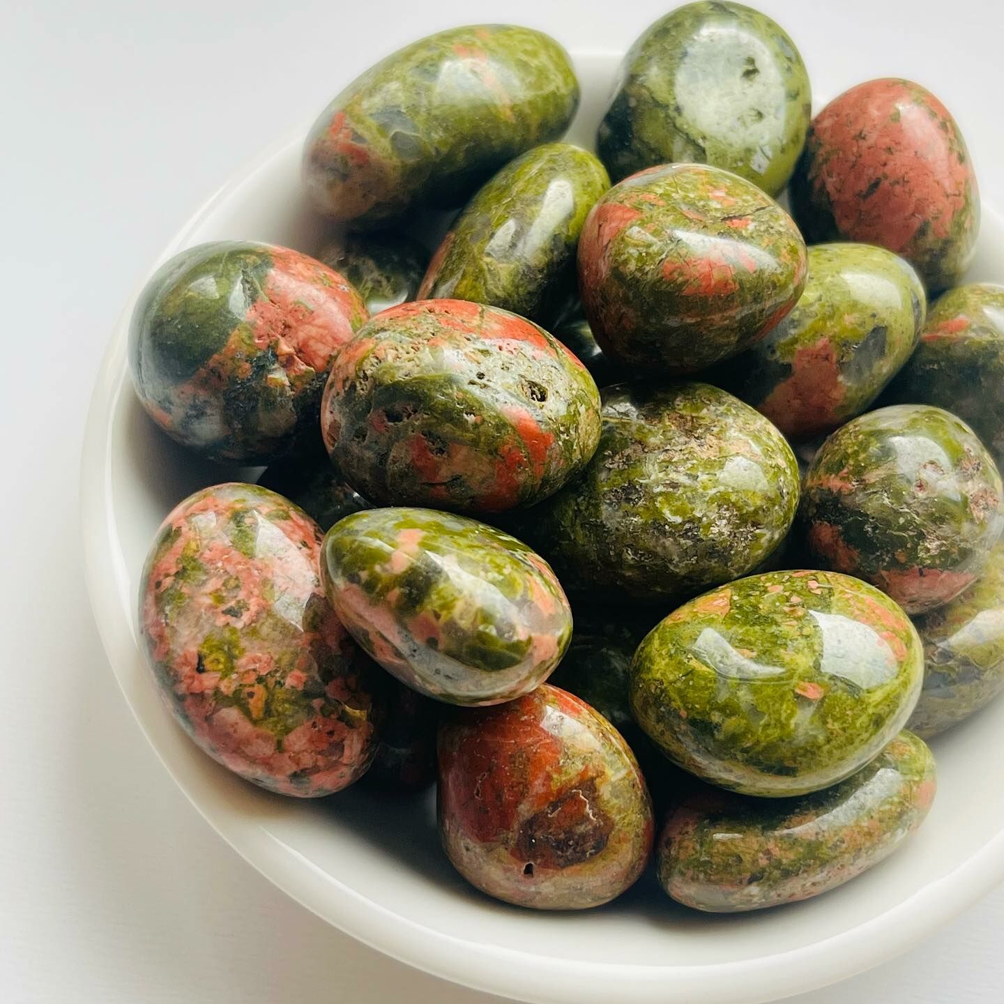 [原石] 花綠寶 水晶滾石