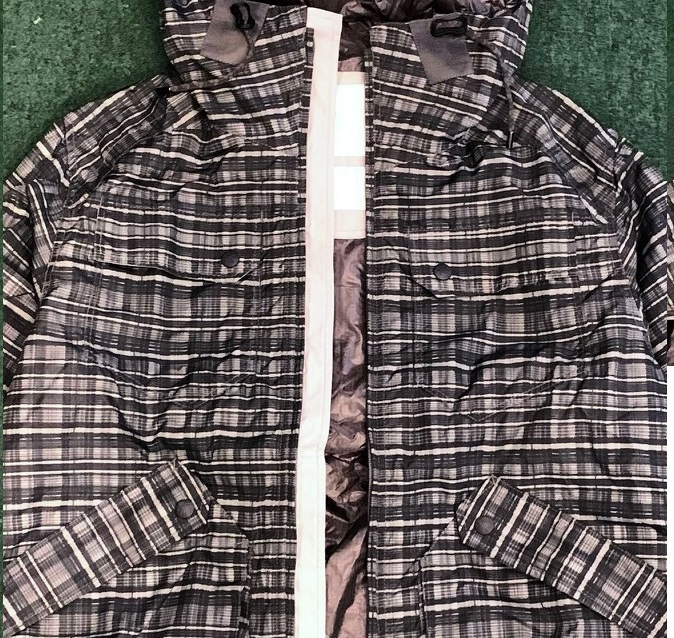 最後價格 LAST PRICE SALE : WHITE MOUNTAINEERING CHECK MOUNTAIN PARKA - GREY SIZE 3 IN STOCK NOW (現貨發售中)