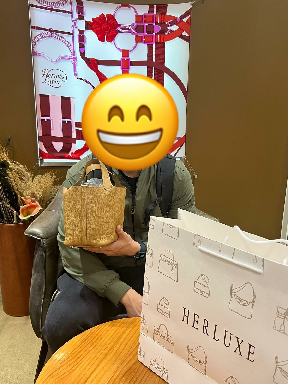 【 感謝支持 】型男先生同太太到店購物🥳  經過對比後果斷入手P18餅乾色🍪  先生讚HERLUXE服務好 有現貨👍🏻 多謝你哋嘅支持與信任🫶