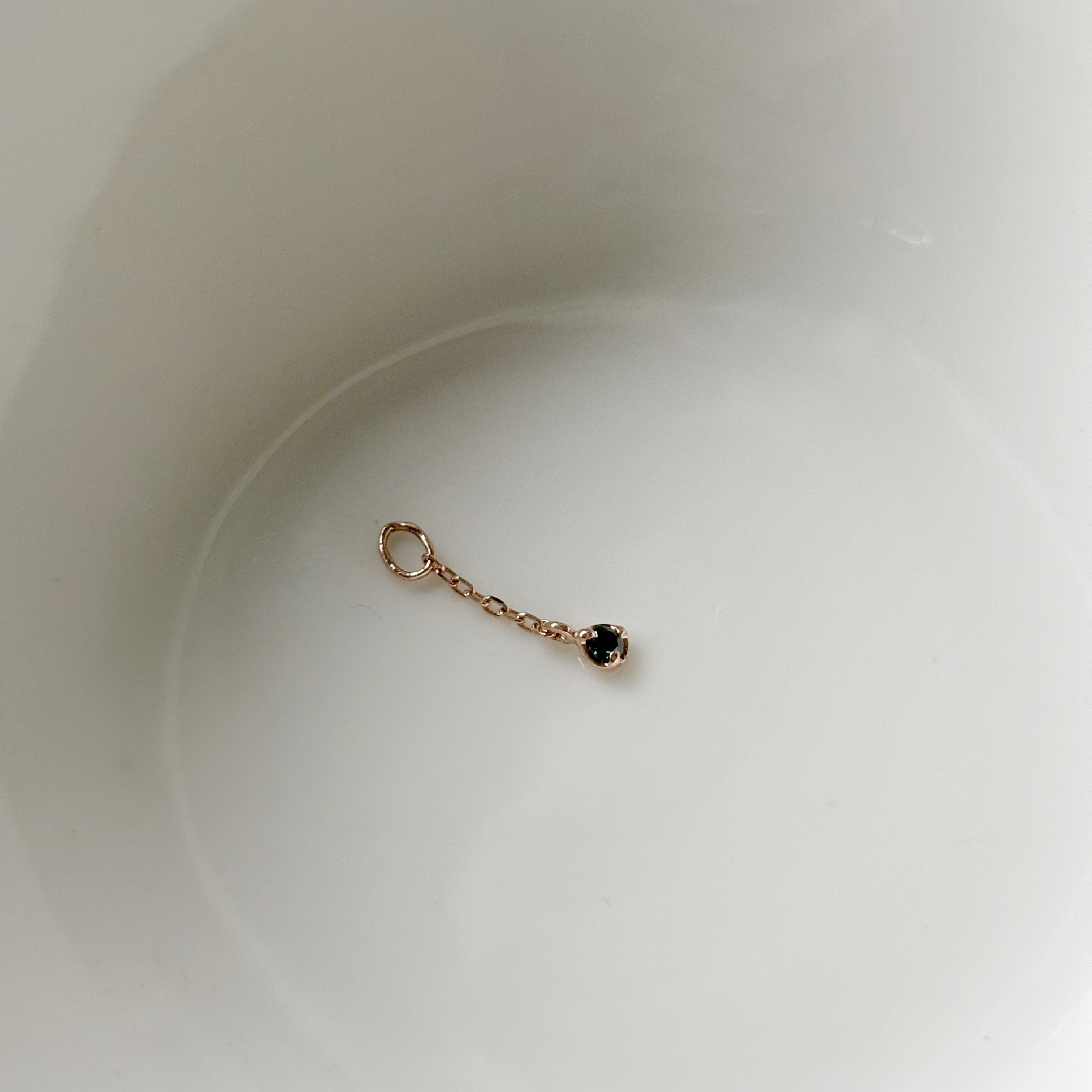 14k小圓三爪藍鑽小鏈子耳墜