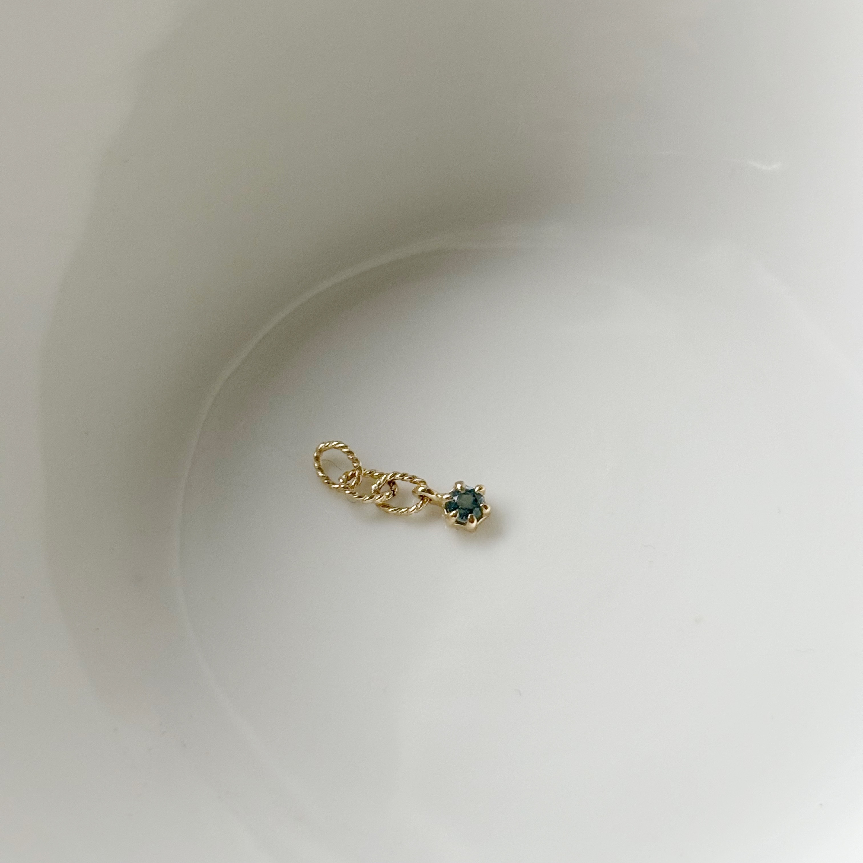 14k mini六爪倫敦托帕石三鏈圈耳墜