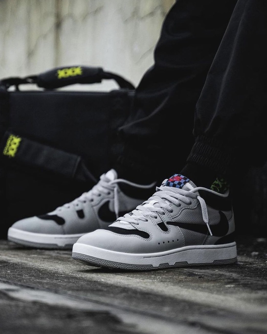 Nike Mac Attack TS x Travis Scott 聯名款 灰黑 倒勾