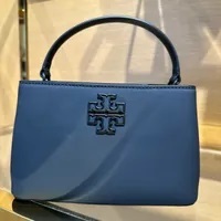 [S] TORY BURCH BRITTEN MATTE MICRO SATCHEL,BLACK, 153800-001 (STB423)
