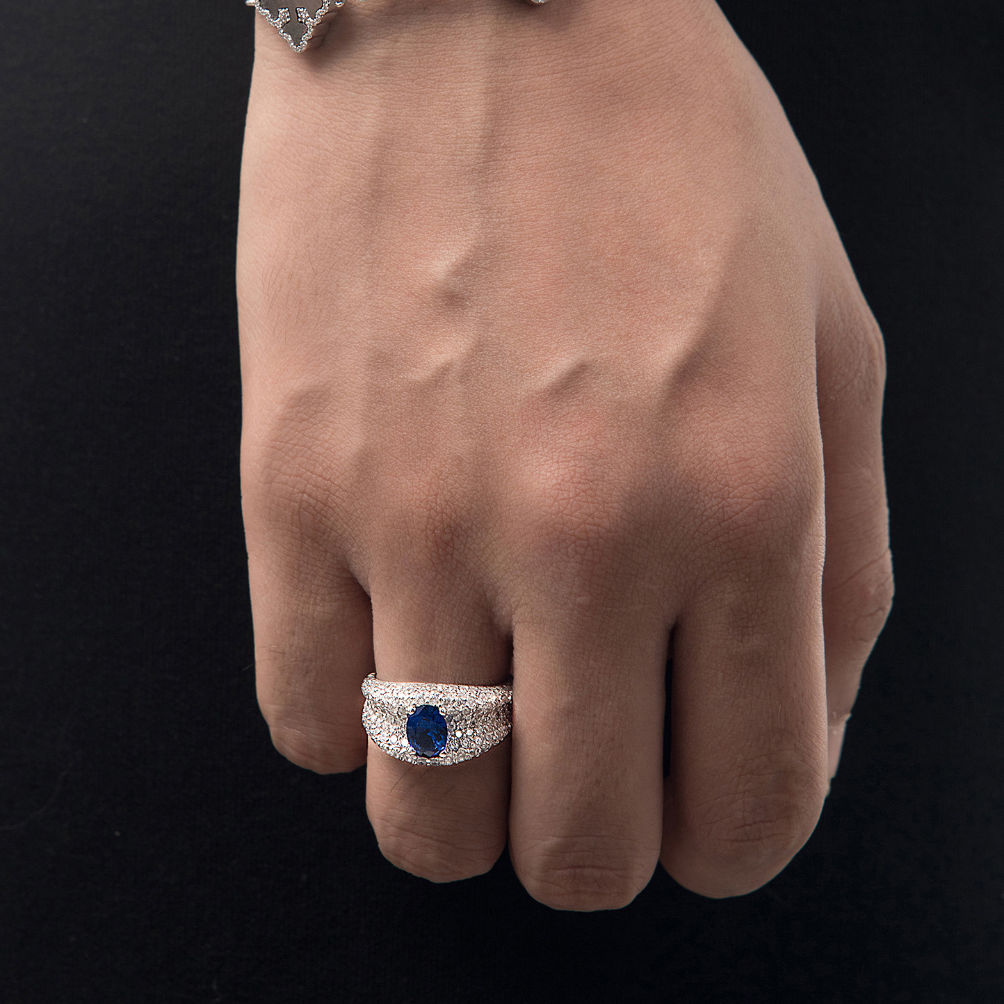 神秘藍眼睛戒指