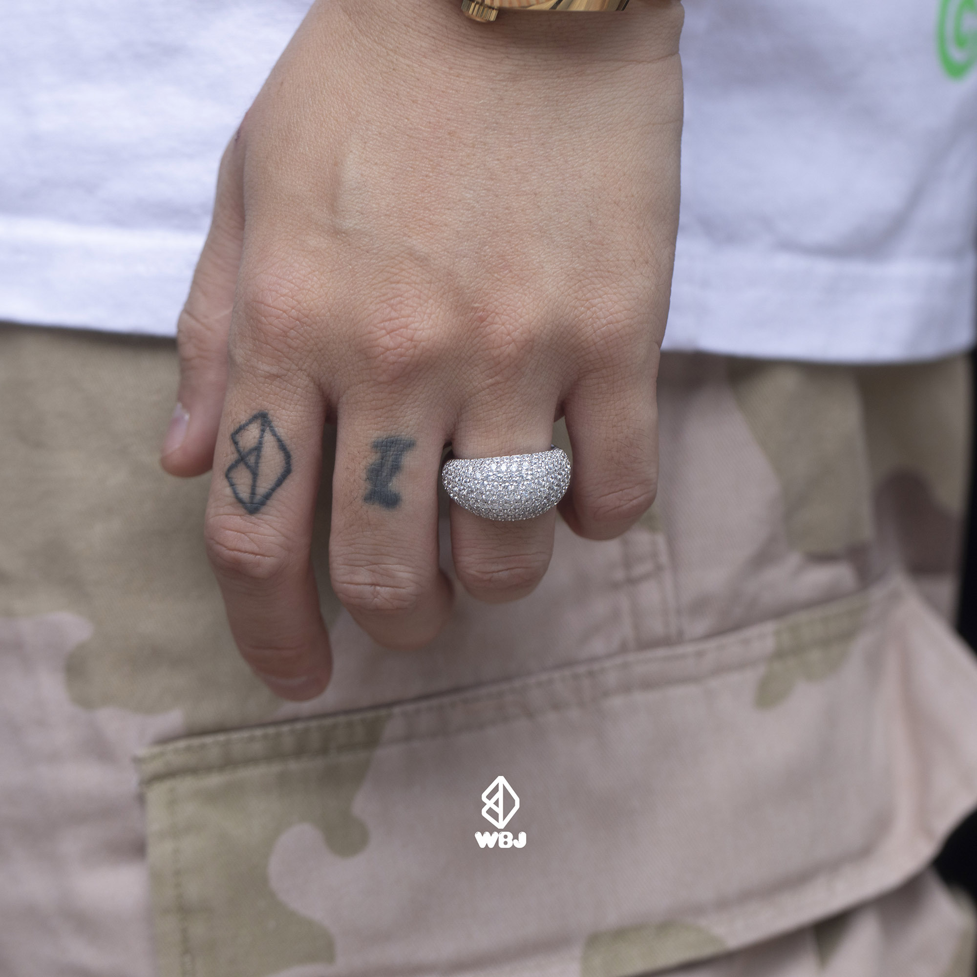 歐美風滿鑲圓弧形戒指