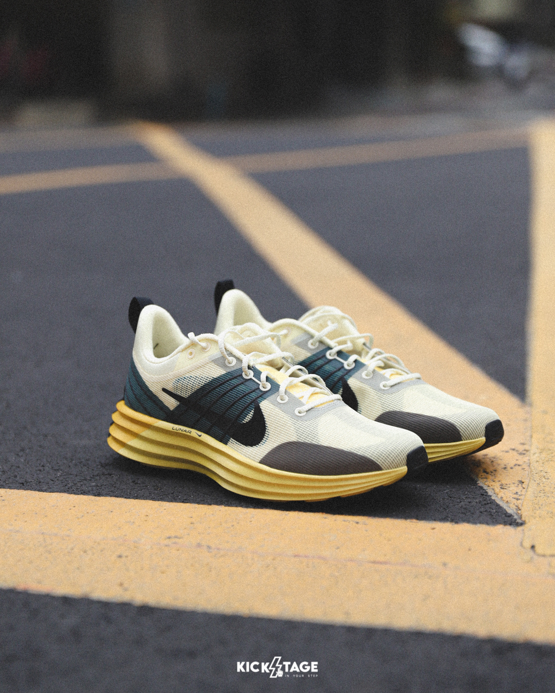 [6折特價] NIKE LUNAR ROAM ALABASTER and Green Abyss 雪花石膏 做舊 回彈科技 慢跑鞋【DV2440-700】