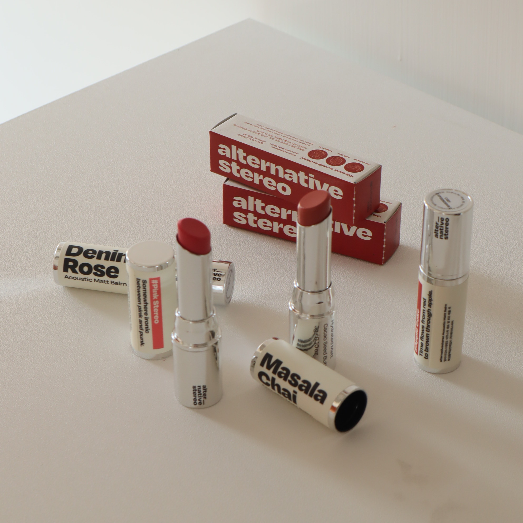 保濕脣膏組 (唇膏+牛奶保濕唇露) - alternativestereo