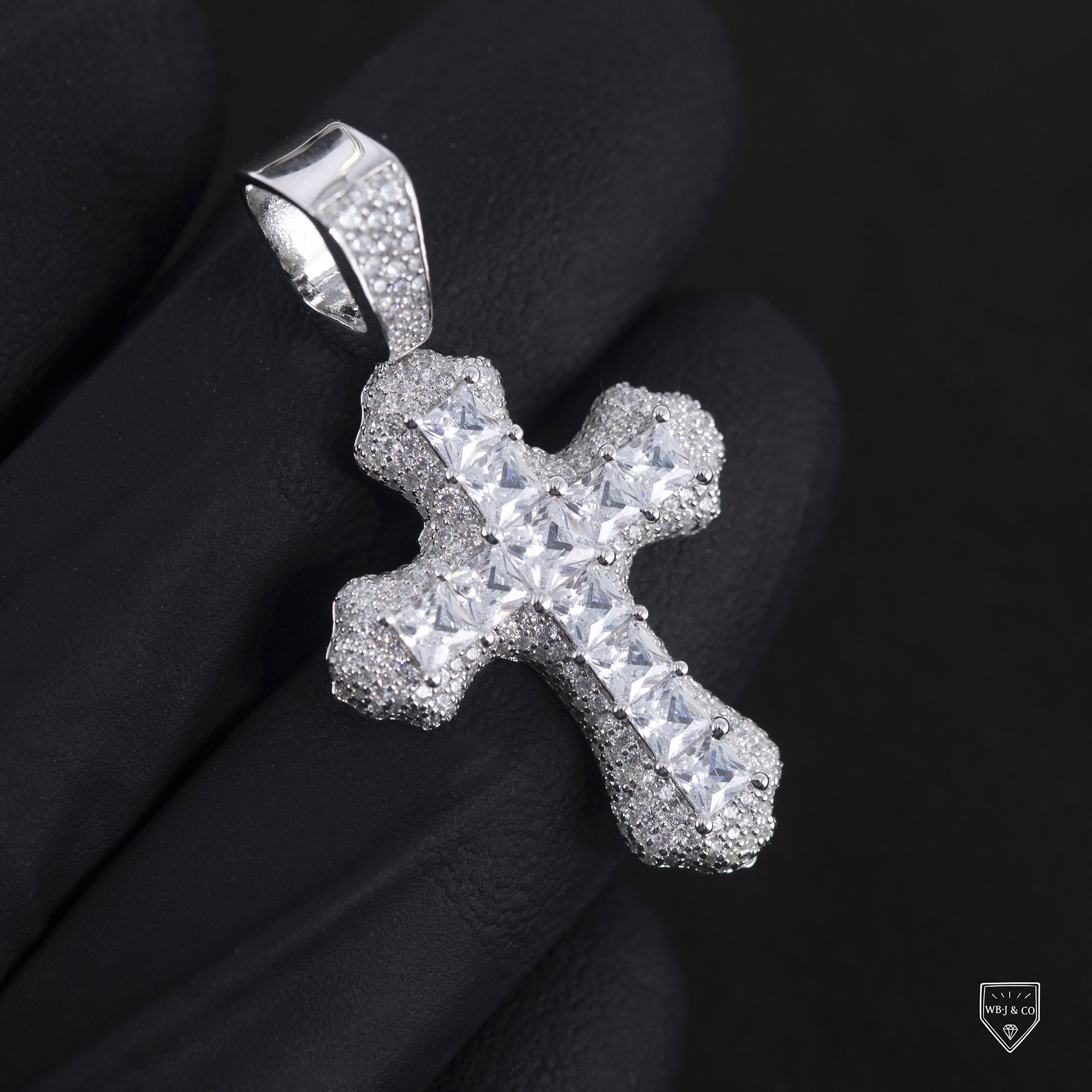 公主方群鑲十字吊墜項鍊