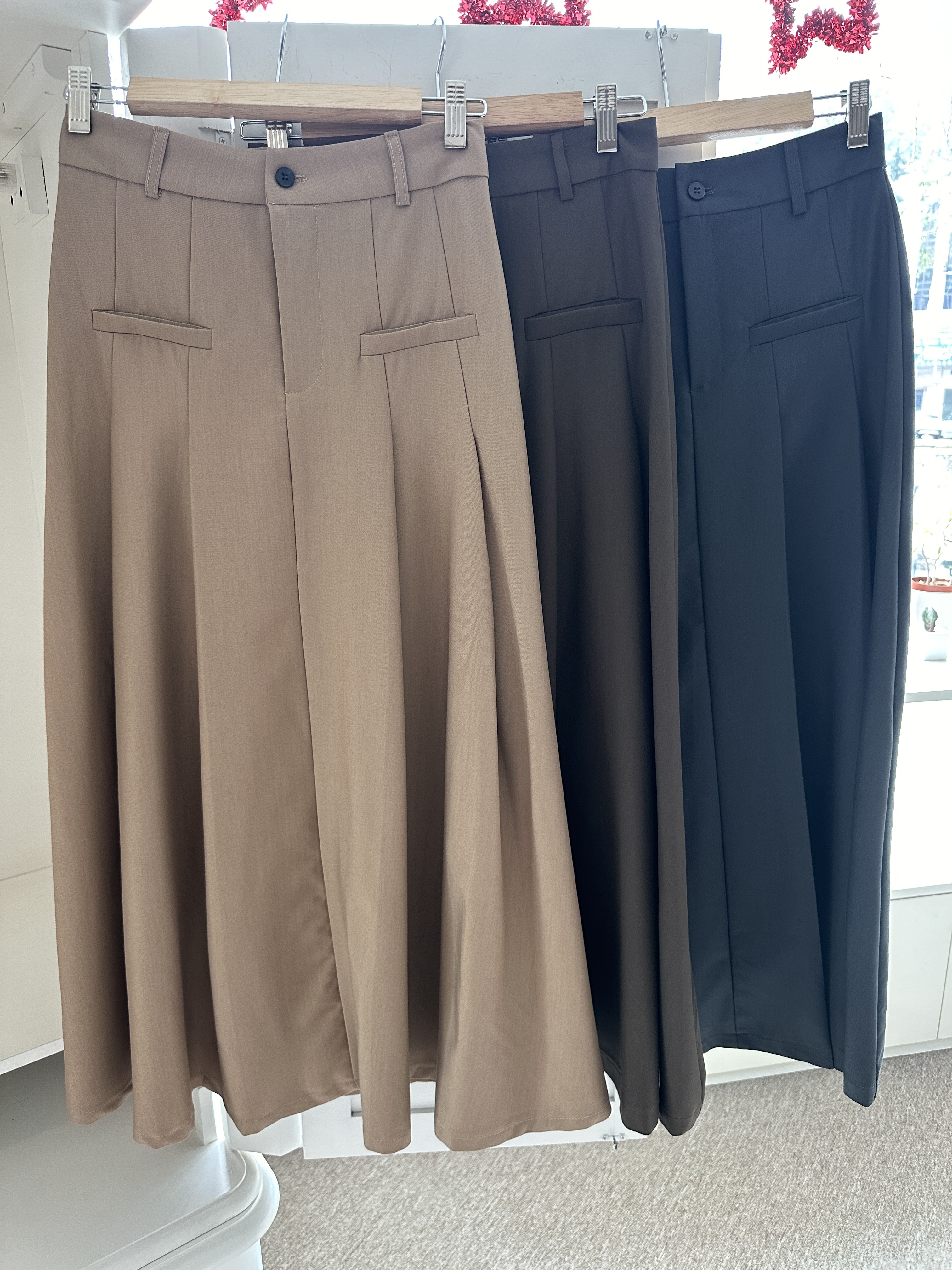 HIGH WAISTED POCKET FRONT MIDI SKIRT