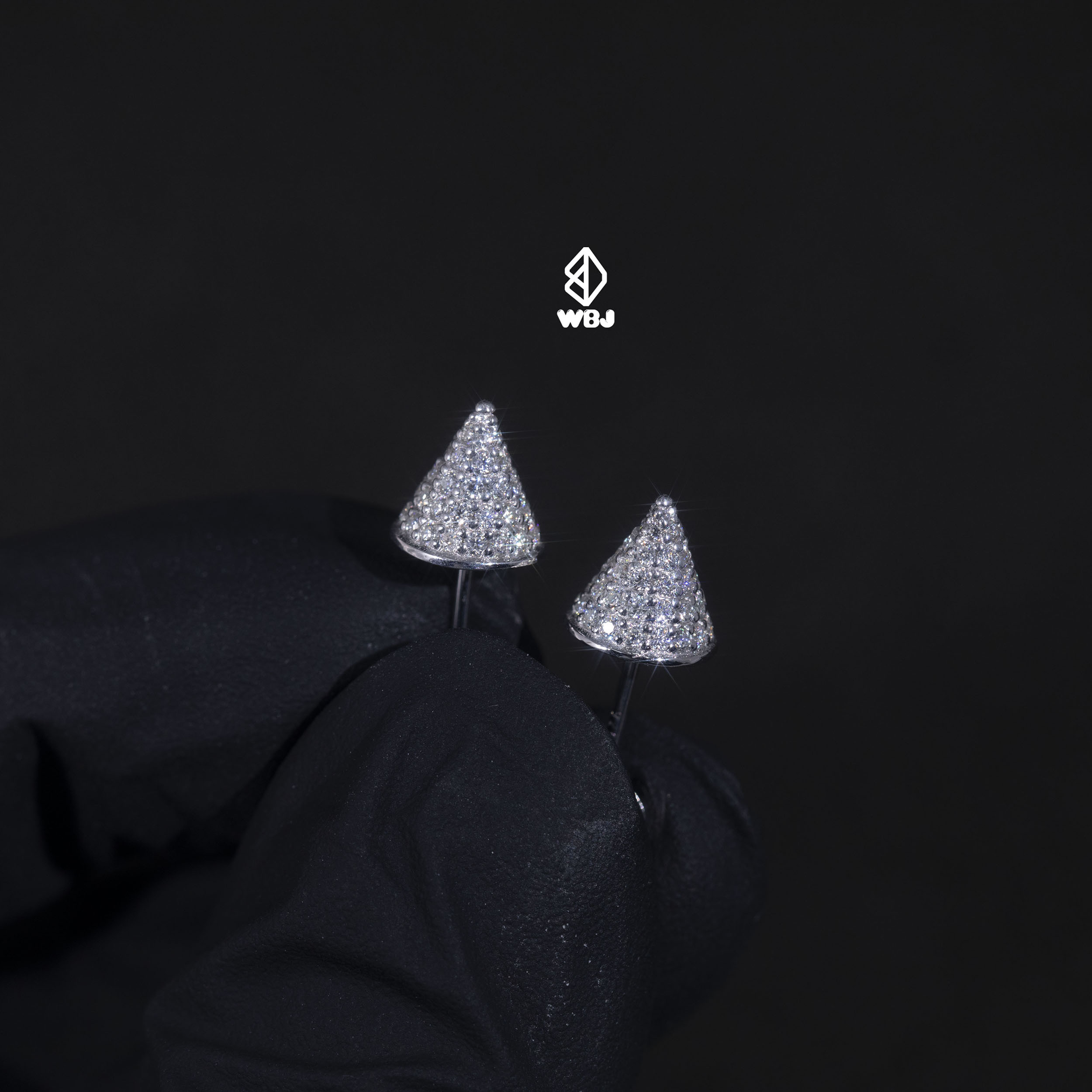 Moissanite silver｜莫桑鑽錐形耳釘耳環