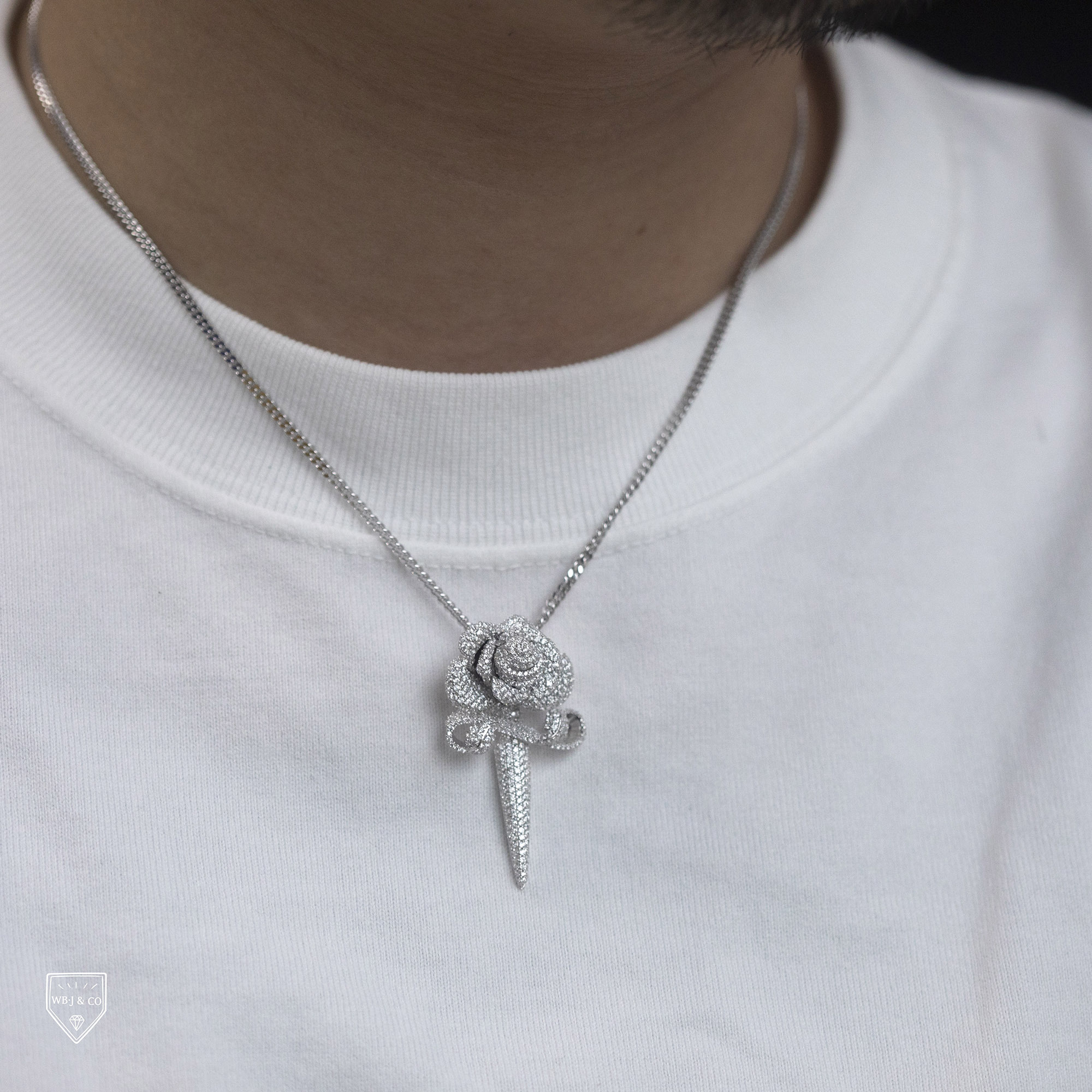 玫瑰花劍滿鑽項鍊