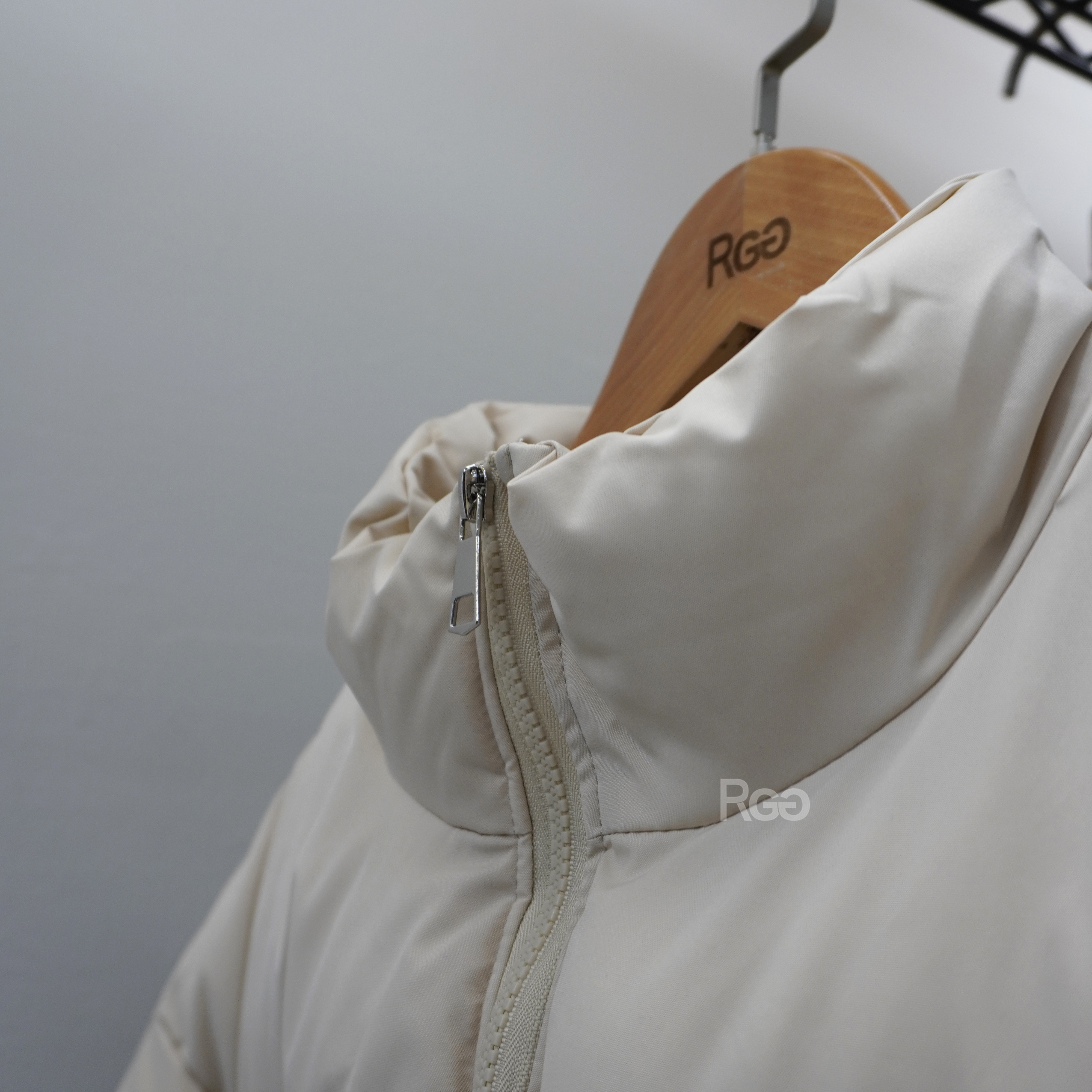 韓版鋪棉麵包外套領口特寫照