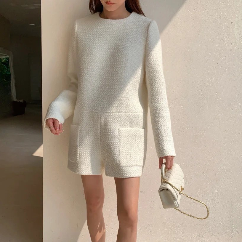 簡約小香風軟呢圓領連身褲短褲 / 2色 (Elegant & Love)